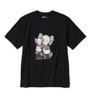 Kaws x Uniqlo UT Tee Size XL